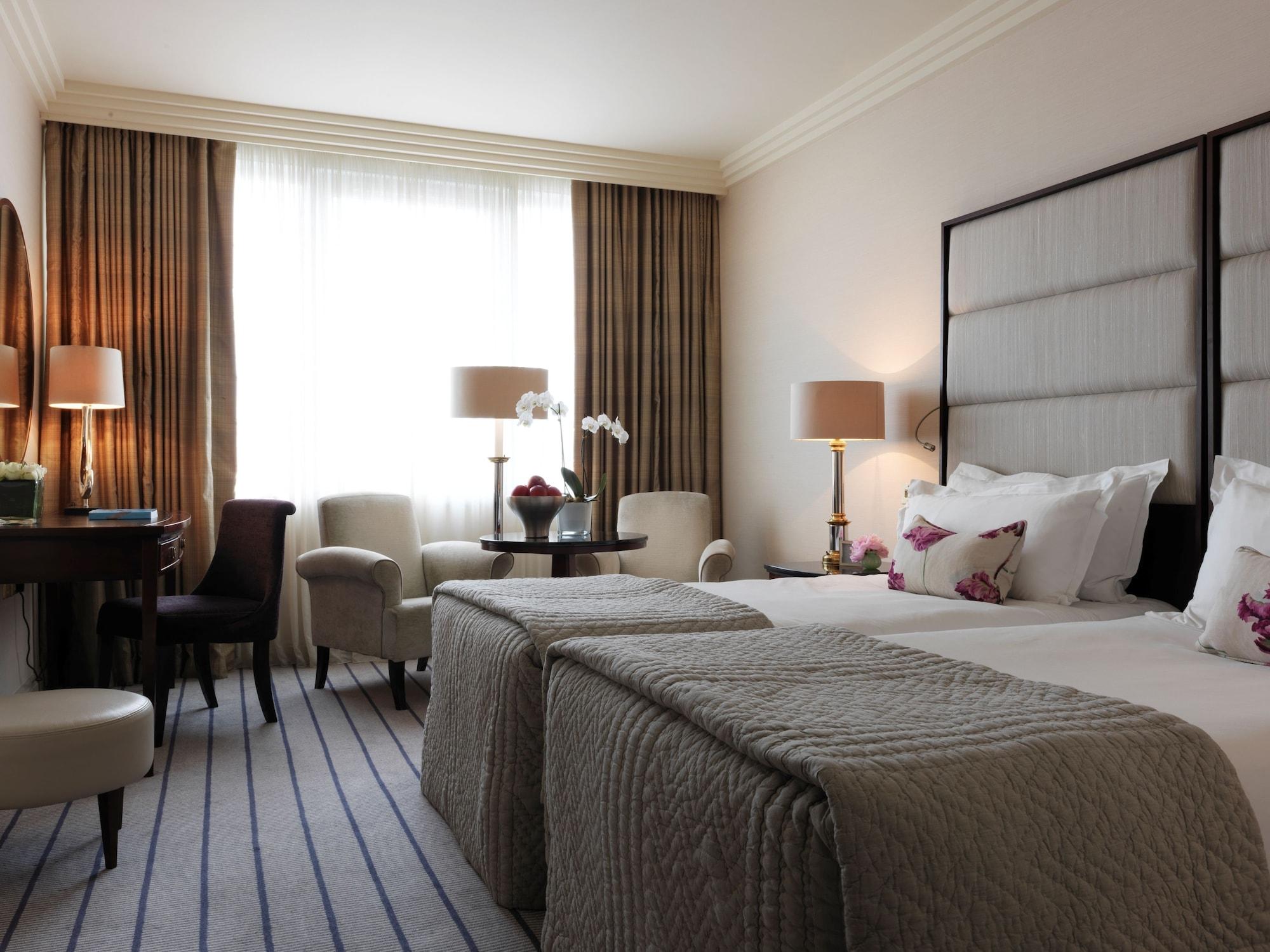 韦斯特伯里酒店 都柏林 外观 照片 A room at the hotel