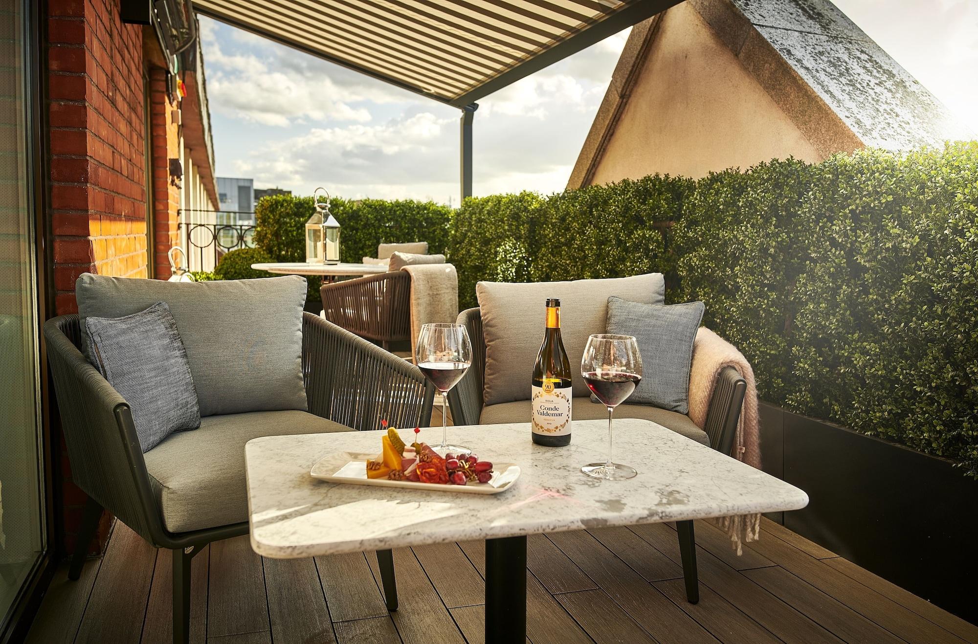 韦斯特伯里酒店 都柏林 外观 照片 The Terrace at The Ivy Collection