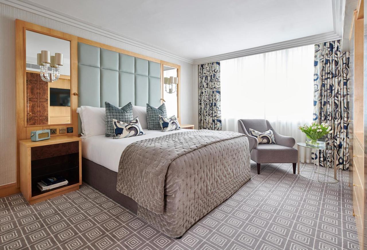 韦斯特伯里酒店 都柏林 外观 照片 A bedroom at the hotel