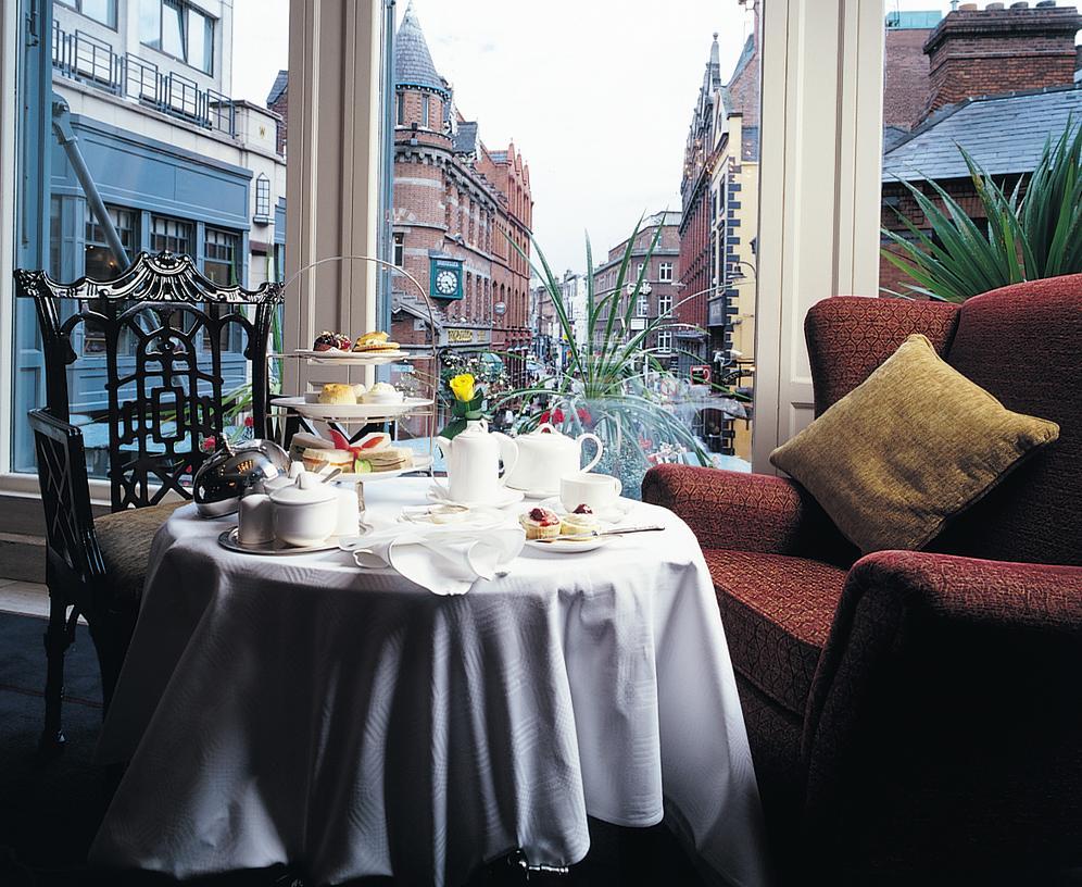 韦斯特伯里酒店 都柏林 外观 照片 Afternoon tea at the hotel